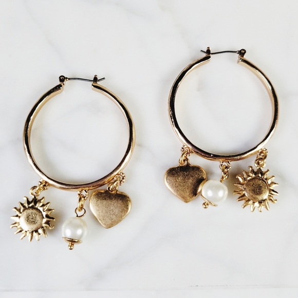 Chico's Heart Charm Hoop Earrings Pierced Katy Collection Heart Pearl Su… - Picture 6 of 9